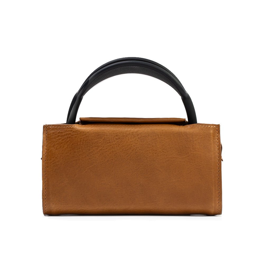 Full - Grain Leather Case for AirPods Max - The Minimalist 3.0 - CAMARABUSSINES