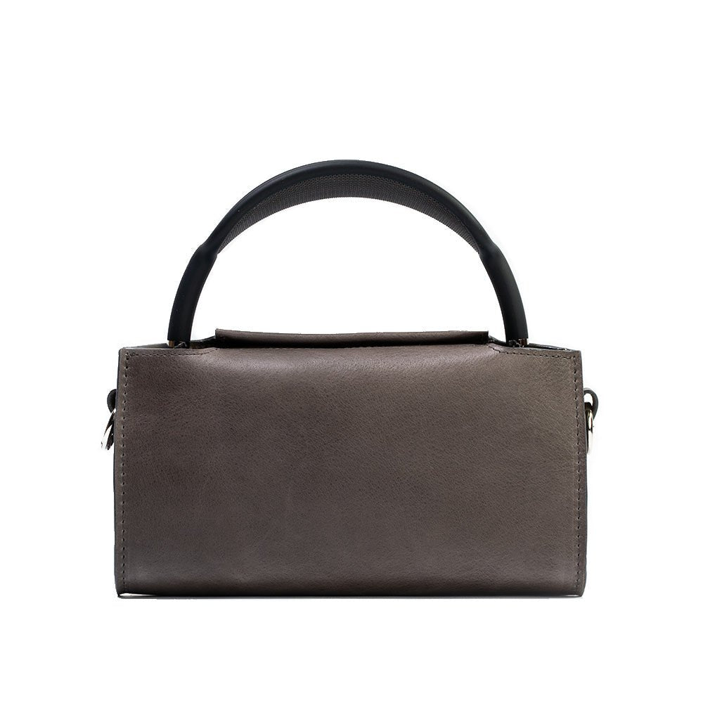 Full - Grain Leather Case for AirPods Max - The Minimalist 3.0 - CAMARABUSSINES