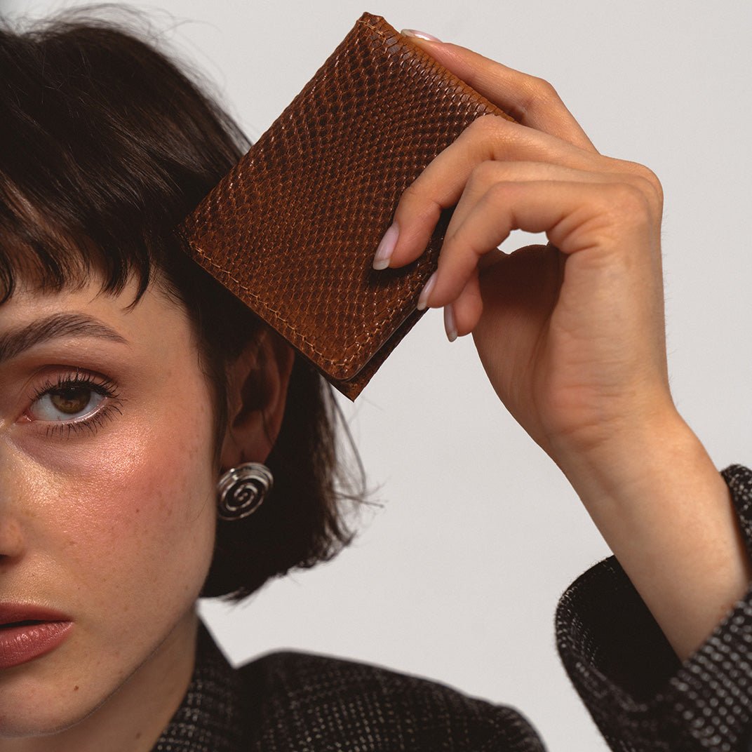 Leather AirTag Card Wallet - Minimalist 5.0 (Snake Print) - CAMARABUSSINES