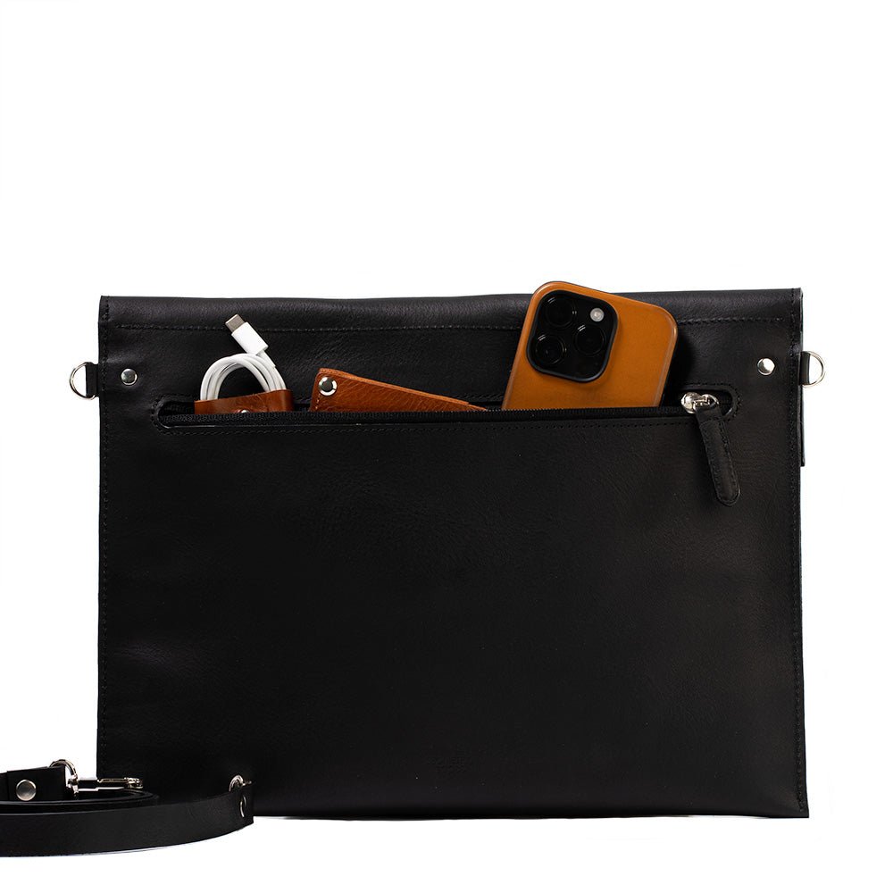 Leather Bag for MacBook with a pocket for iPad - CAMARABUSSINES
