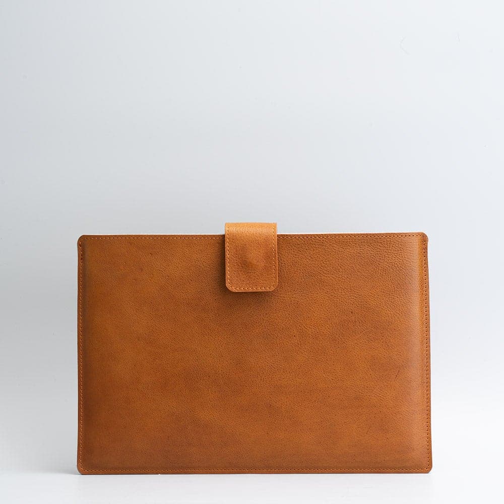 Leather Sleeve for iPad with Magnetic Strap - CAMARABUSSINES