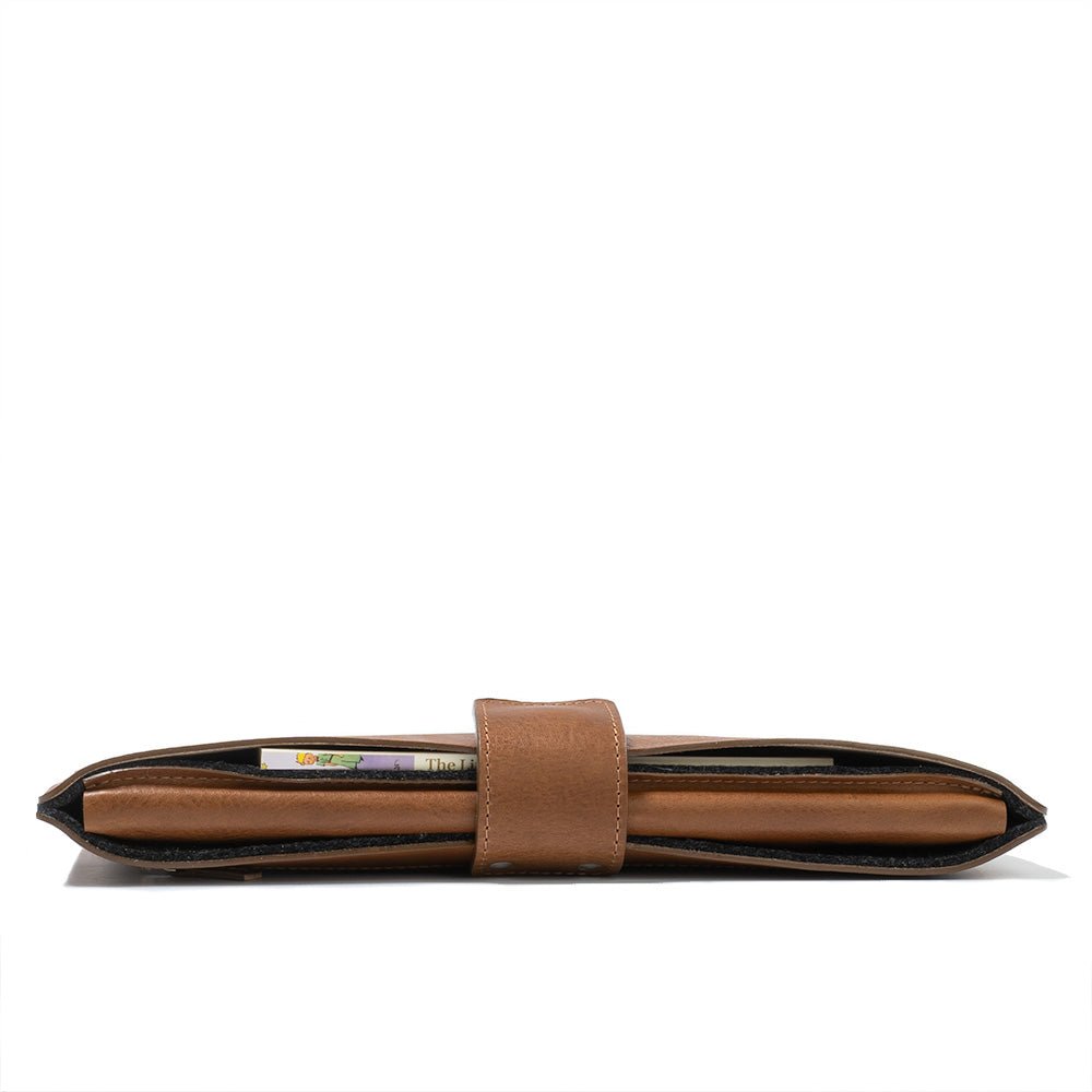 Leather Sleeve for MacBook with zipper pocket - CAMARABUSSINES