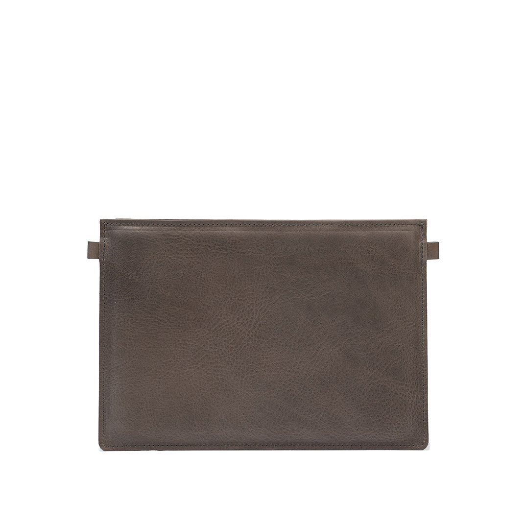 Slim Leather Sleeve for iPad - CAMARABUSSINES