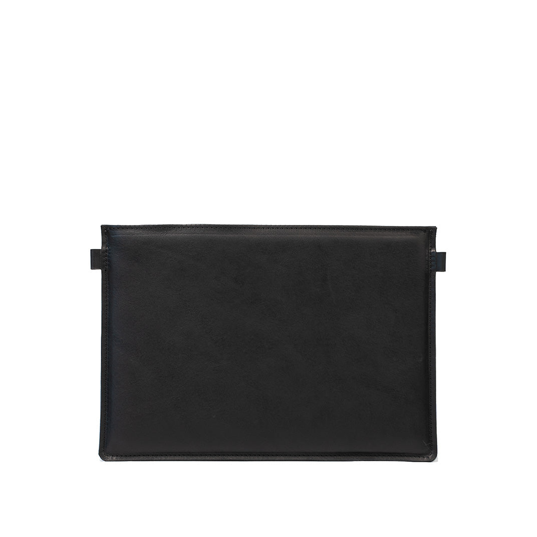 Slim Leather Sleeve for iPad - CAMARABUSSINES