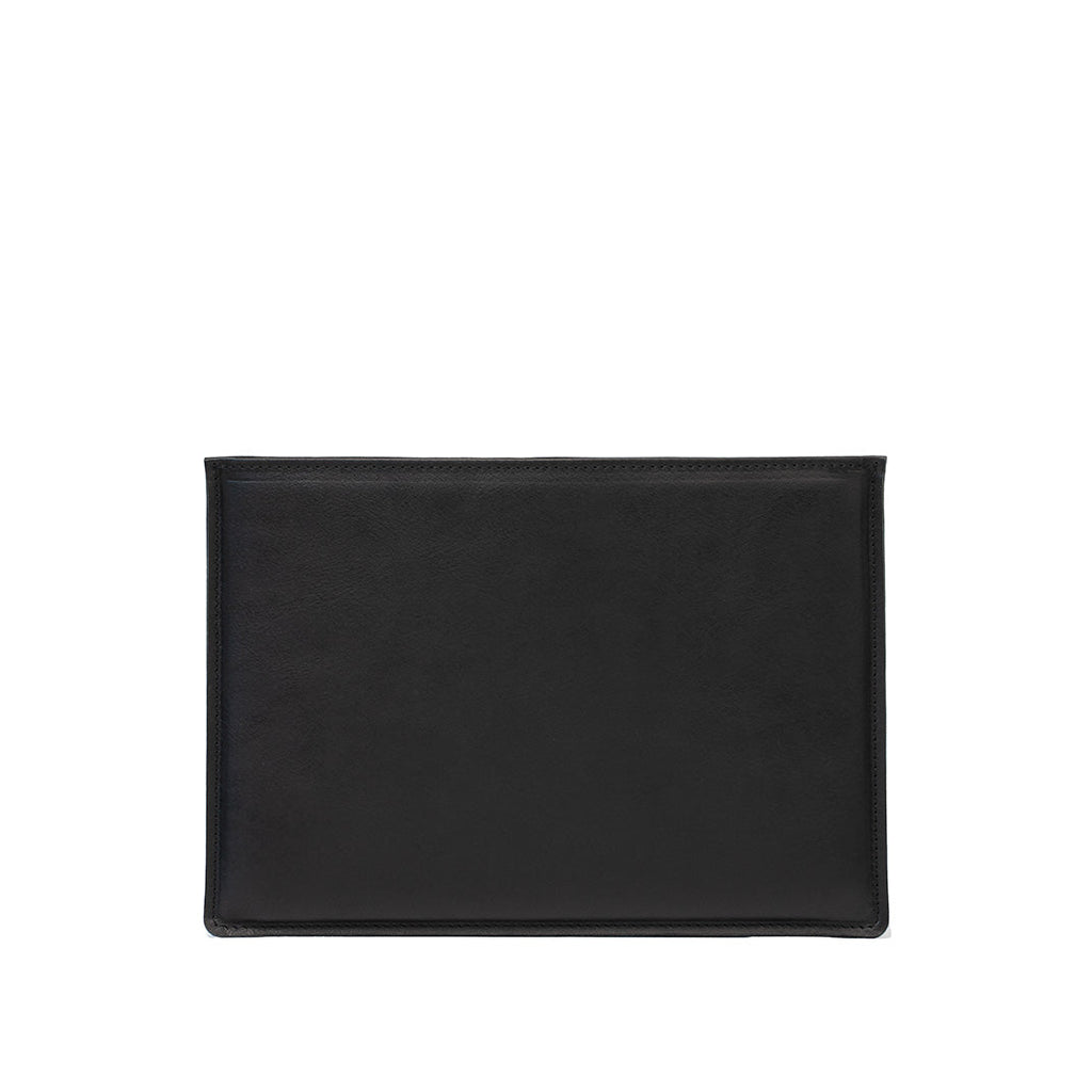 Slim Leather Sleeve for iPad - CAMARABUSSINES
