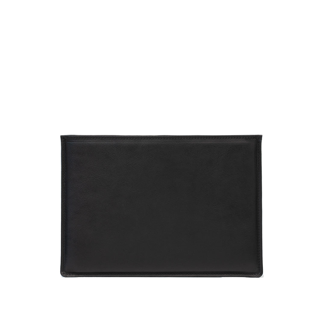 Slim Leather Sleeve for iPad - CAMARABUSSINES
