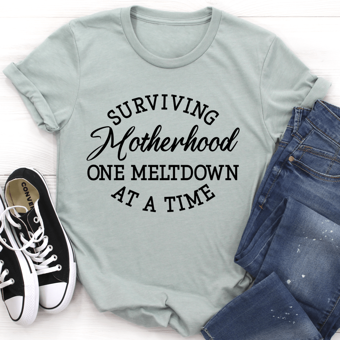 Surviving Motherhood T-Shirt - CAMARABUSSINES