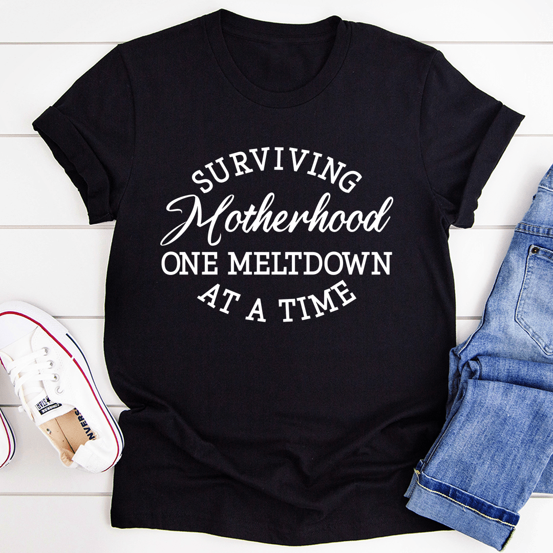 Surviving Motherhood T-Shirt - CAMARABUSSINES