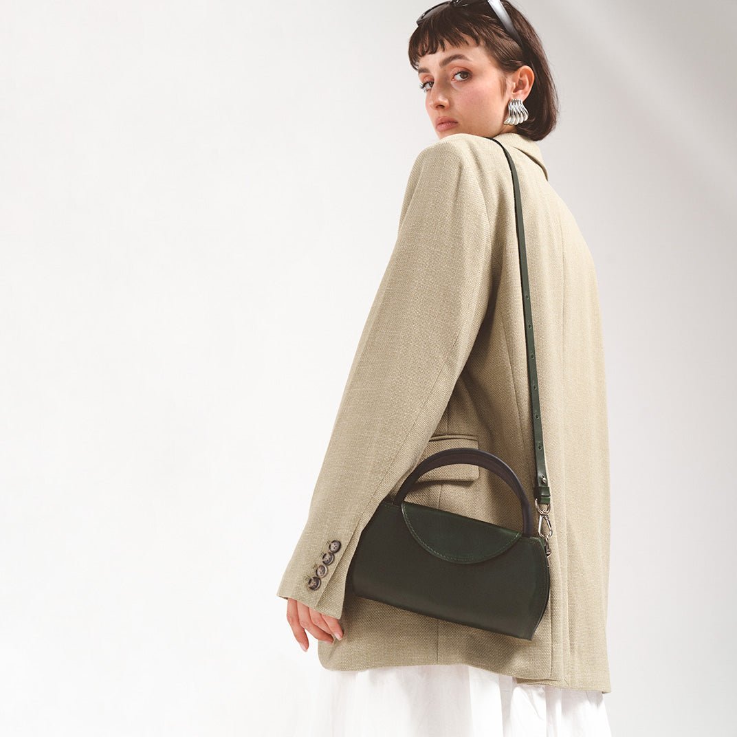 Top - Grain Leather Case for AirPods Max - CAMARABUSSINES